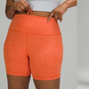 EUC Lululemon Wunder Train High-Rise Short 6", Size 12, Crunch Warm Coral